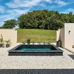 וילה Secluded Pool Near Castle *